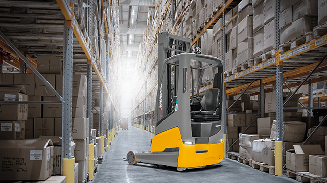 Materials Handling Middle East - SPAN Reach Truck ETV 216i